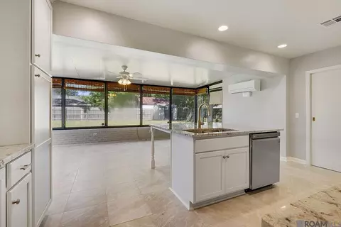 8345 Thurman Dr, Baton Rouge, LA 70806