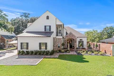 2218 Dove Holw, Baton Rouge, LA 70809