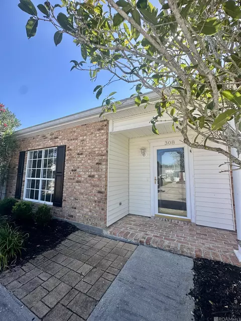 308 S French Quarter Dr, Houma, LA 70364