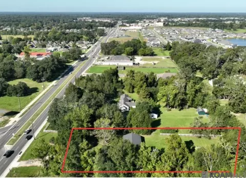 38466 Highway 42 Hwy, Prairieville, LA 70769