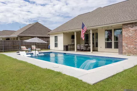 Exterior - 4850 Pointe Prospect Dr, Torbert, LA 70762 photo 3 of 6