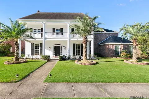 4220 E Lake Sherwood Ave, Baton Rouge, LA 70816