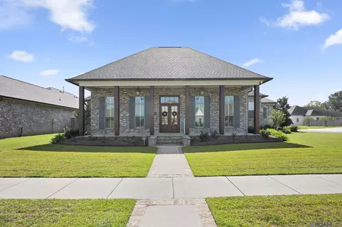 7224 Lillie Dr, Denham Springs, LA 70706