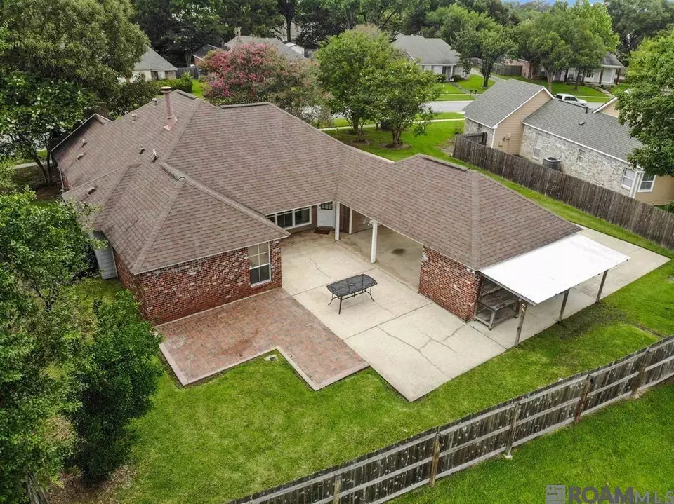 View/Area - 5003 S Laurel Creek Ct, Baton Rouge, LA 70817 photo 2 of 2