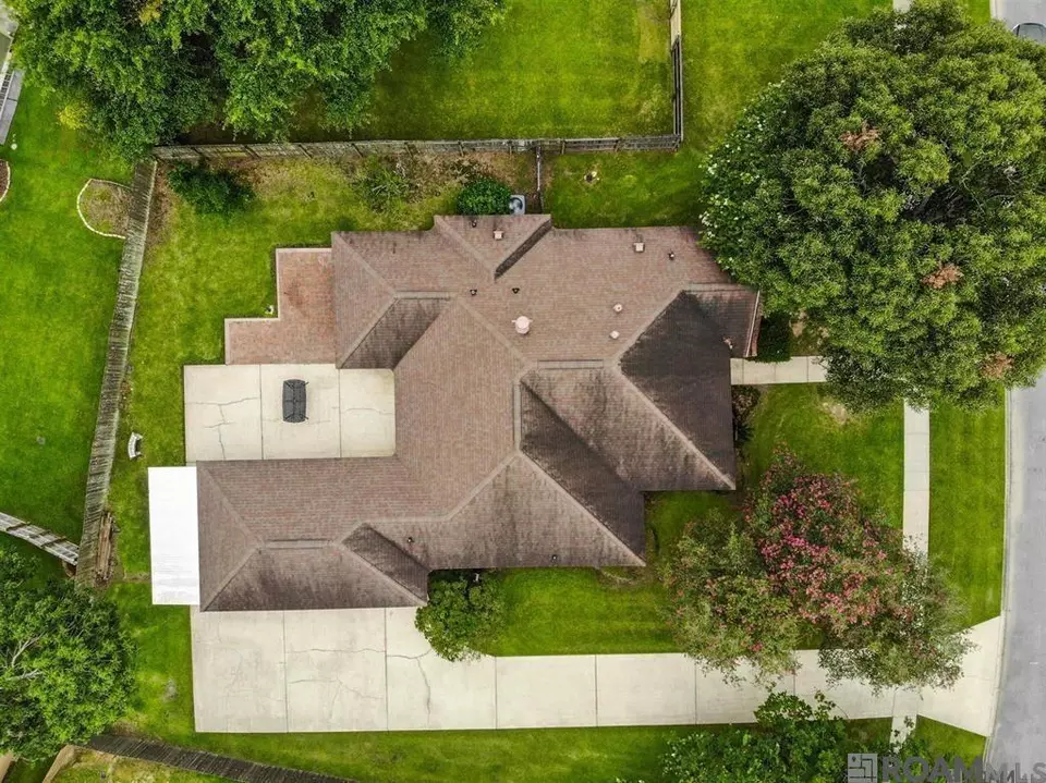 View/Area - 5003 S Laurel Creek Ct, Baton Rouge, LA 70817 photo 1 of 2