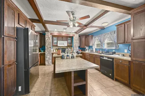 37059 Myerson Ln, Walker, LA 70785 photo 5