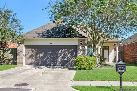 9541 Summer Pointe Ave, Baton Rouge, LA 70810