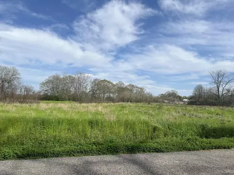 5232 Elm Grove Rd, Port Allen, LA 70767