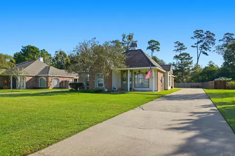 32410 Brandywood Dr, Denham Springs, LA 70706