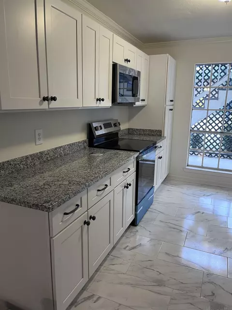 10430 Jefferson Hwy # B, Baton Rouge, LA 70809