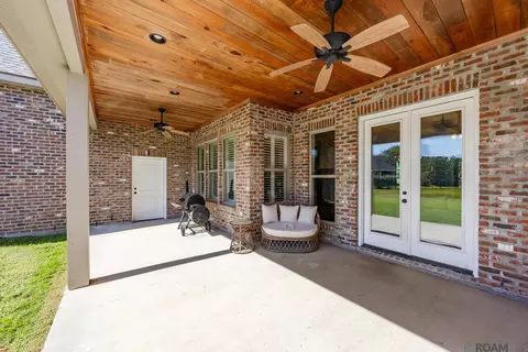 Exterior - 23854 Monarch Pt, Springfield, LA 70462 photo 3 of 7