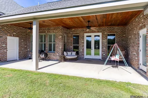 Exterior - 23854 Monarch Pt, Springfield, LA 70462 photo 2 of 7