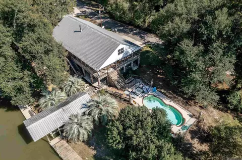 14449 Cabell St, Port Vincent, LA 70726