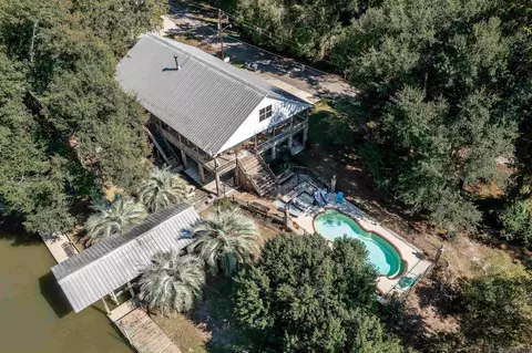 14449 Cabell St, Port Vincent, LA 70726