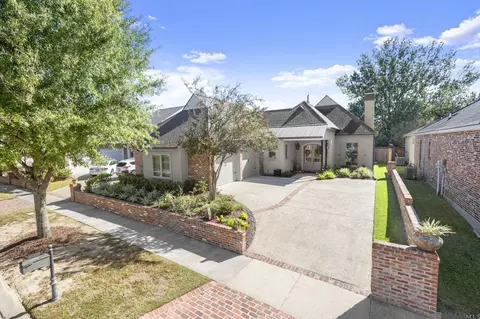 7949 Settlers Cir, Baton Rouge, LA 70810