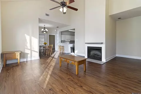 5167 Etta St # 9F, Baton Rouge, LA 70820