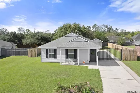 23529 Country Manor Ave, Denham Springs, LA 70726