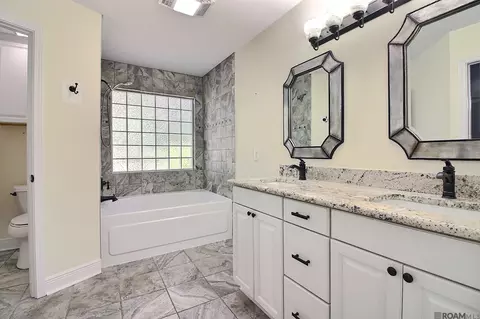 Bath - 12620 Ina Dr, Walker, LA 70785 photo 2 of 3