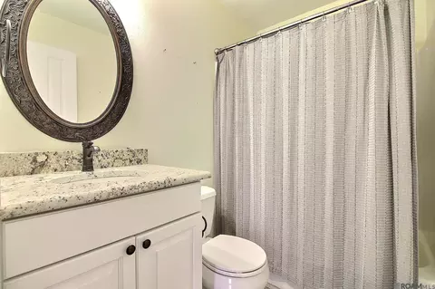Bath - 12620 Ina Dr, Walker, LA 70785 photo 3 of 3