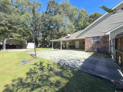 Exterior - 12620 Ina Dr, Walker, LA 70785 photo 3 of 10