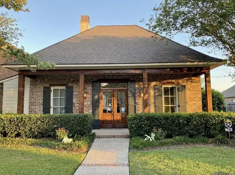 10213 Oakline Dr, Baton Rouge, LA 70809
