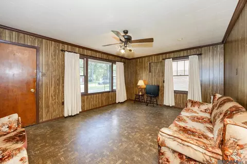 655 Ray Weiland Dr, Baker, LA 70714 photo 4