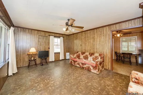 655 Ray Weiland Dr, Baker, LA 70714 photo 5