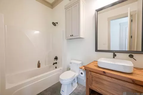 Bath - 36211 Weiss Rd, Walker, LA 70785 photo 6 of 6