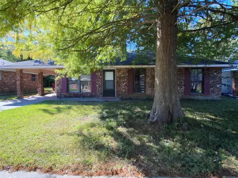 5911 Benson Dr, Baton Rouge, LA 70812