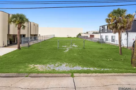 Edenborn Ave, Metairie, LA 70002