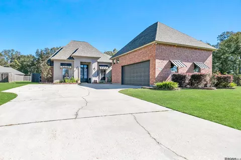 13901 Parkway Dr, Denham Springs, LA 70726