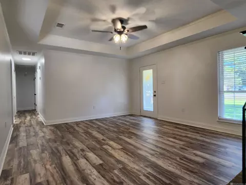 Living - 32873 Duff Rd, Walker, LA 70785 photo 2 of 3