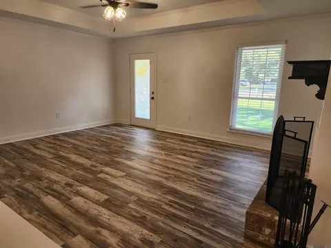 Living - 32873 Duff Rd, Walker, LA 70785 photo 3 of 3