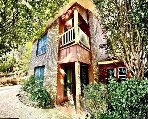 2455 Aubin Ln, Baton Rouge, LA 70816