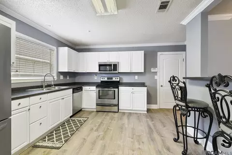30840 Barnett Ln, Denham Springs, LA 70726