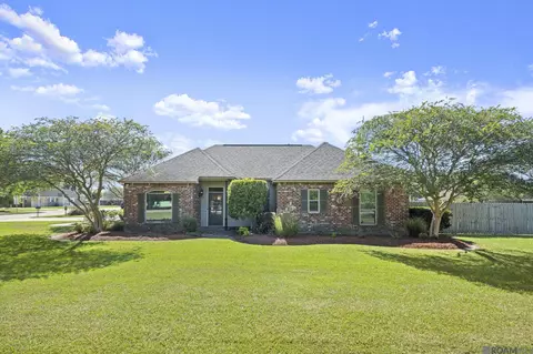 17877 Nine Oaks Ave, Baton Rouge, LA 70817