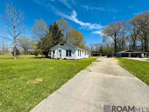 2430 2432 Mchugh Rd, Baker, LA 70714
