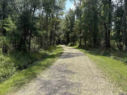 372 Westmoreland Ln, Montpelier, LA 70422