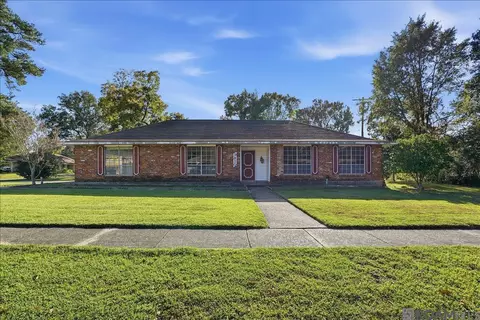9350 Wesson St, Baton Rouge, LA 70809
