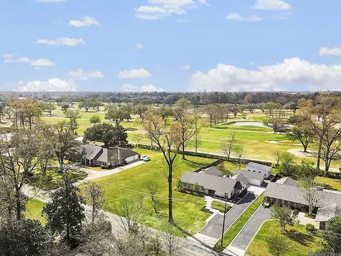 2630 Fairway Dr, Baton Rouge, LA 70809