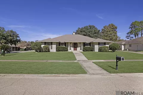 11907 Lake Sherwood Ave, Baton Rouge, LA 70816