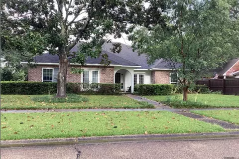 323 E Woodgate Ct, Baton Rouge, LA 70808