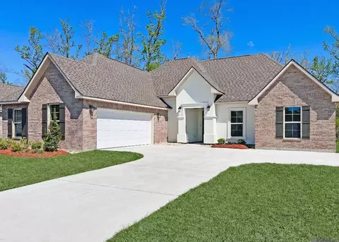 4958 Trinity Dr, Addis, LA 70710