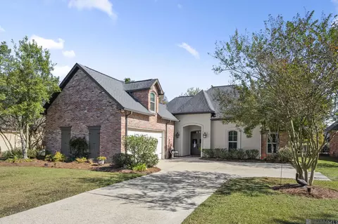 40549 Pelican Point Pkwy, Gonzales, LA 70737