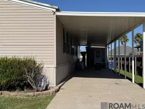 402 Sandi Dr, Patterson, LA 70392 photo 1
