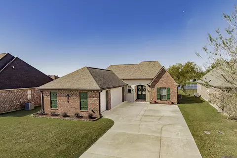 473 Lakeshore, Oscar, LA 70762
