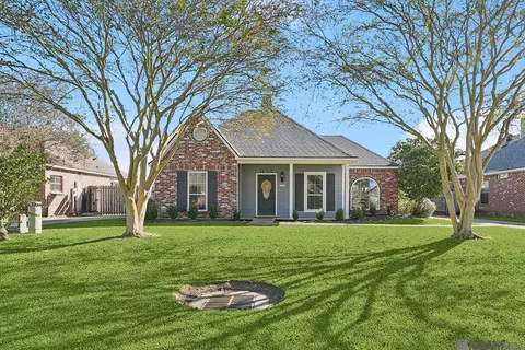 14310 Whispering Oaks Dr, Gonzales, LA 70737