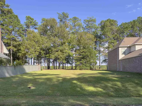 5808 Creekside Ln, Saint Francisville, LA 70775