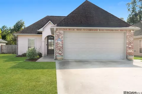 12722 Darby Dr, Walker, LA 70785