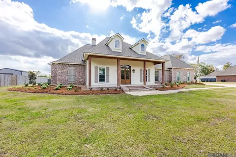 9527 Burnside Rd, Bueche, LA 70729